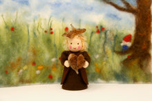 Laden Sie das Bild in den Galerie-Viewer, Buchecker " Auf Bestellung"  Jahreszeitentisch Blumenkind Herbst waldorf