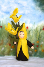 Laden Sie das Bild in den Galerie-Viewer, Forsythie "Auf Bestellung"  Jahreszeitentisch Blumenkinder Waldorf