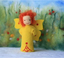 Laden Sie das Bild in den Galerie-Viewer, Zitronenfalter Schmetterling Jahreszeitentisch Blumenkind Waldorf