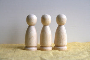 3 Sockel groß Holzfiguren