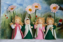 Laden Sie das Bild in den Galerie-Viewer, Gänseblümchen "Auf Bestellung" Jahreszeitentisch Blumenkind Waldorf