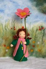 Laden Sie das Bild in den Galerie-Viewer, Heckenrose "Auf Besellung"Jahreszeitentisch Rose Wildrose Blumenkind Waldorf